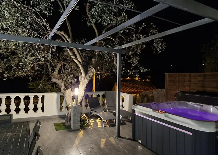 Vue Mer, Terrasse Et Villa Nice
